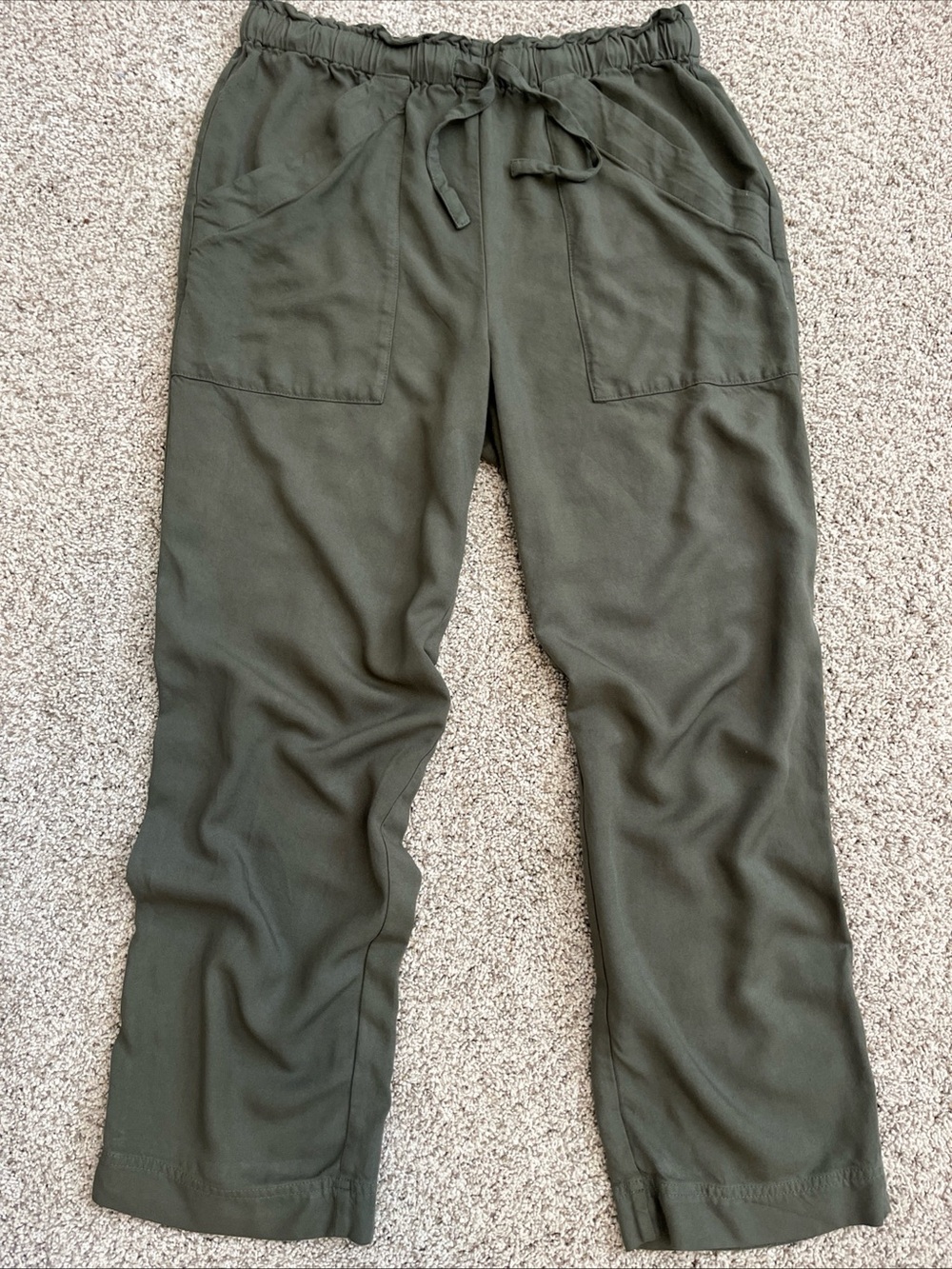 Melrose and Market Olive Green Drawstring Cropped Pants